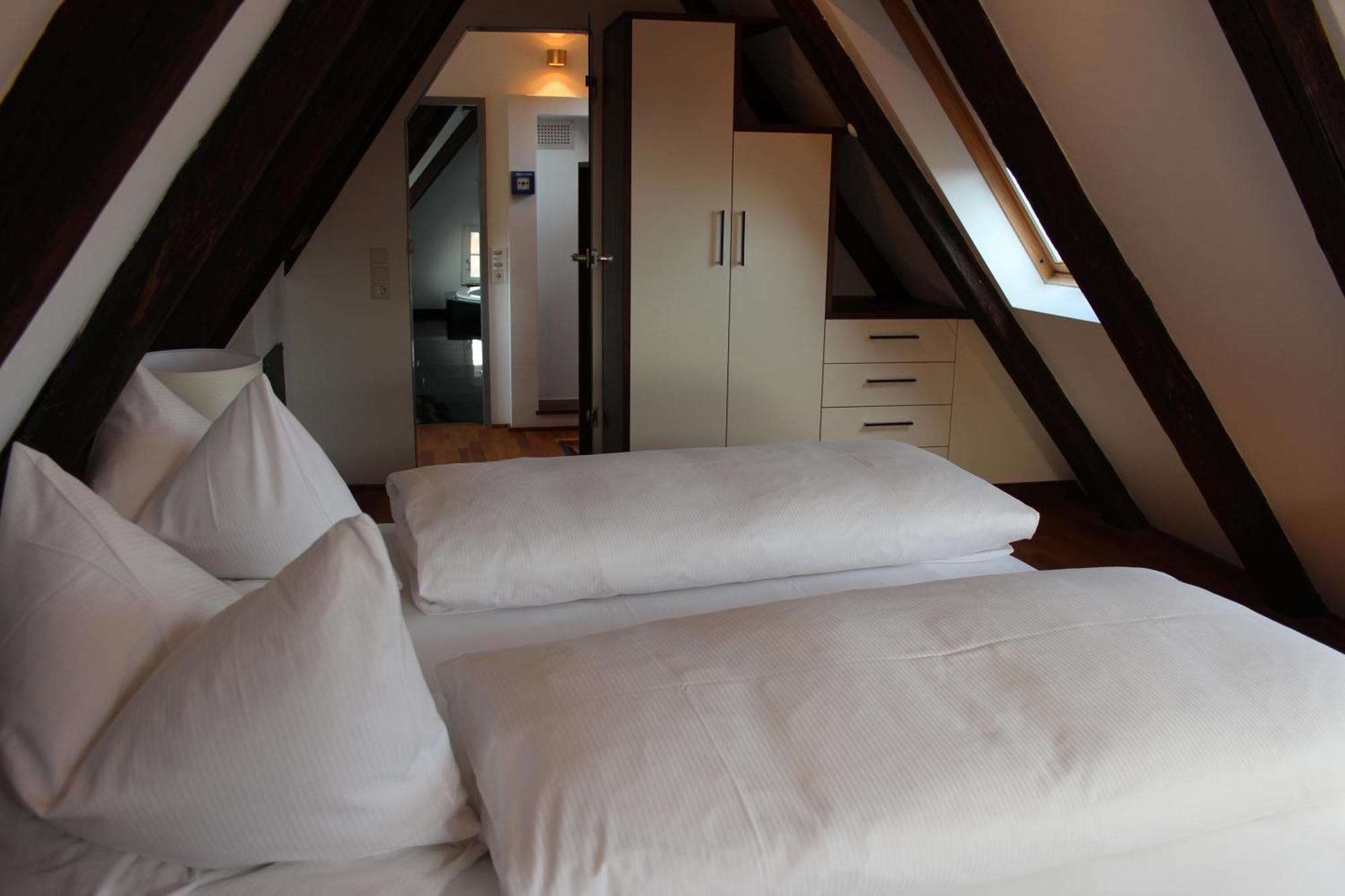 Hotel Schmales Haus Ulm Eksteriør bilde